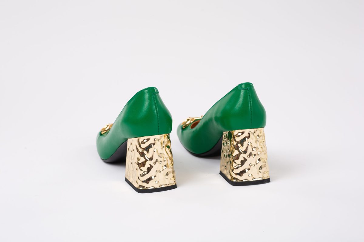 Pantofi din piele verzi cu accesorii aurii tocul modern - Anna Forgaci