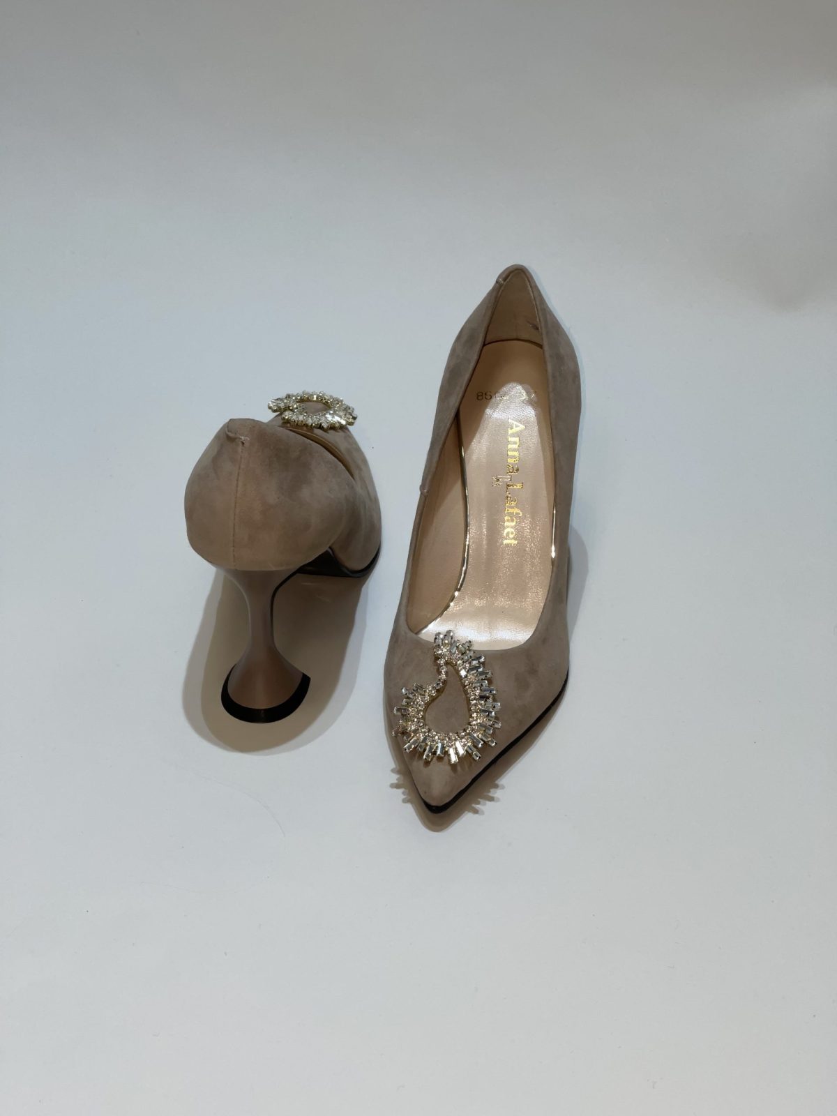 Pantofi dama, din piele intoarsa, cu brosa din cristal - Anna Forgaci