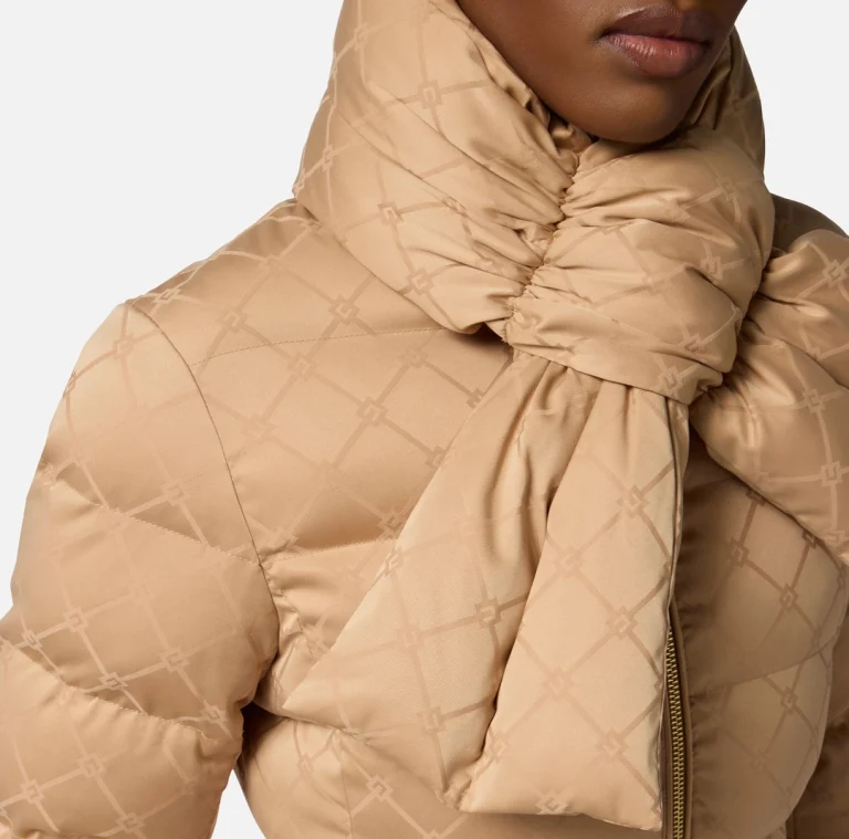 Jachetă cu puf din material voile jacquard cu curea elisabetta franchi - Anna Forgaci