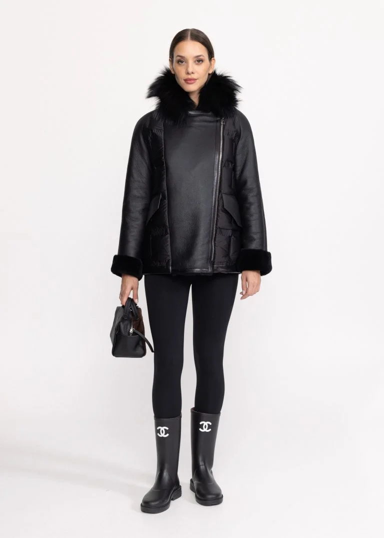 Geaca din shearling cu puf natural la interior si guler amplu din blanita naturala de vulpe - Anna Forgaci